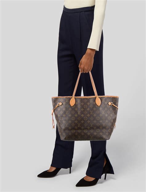chanel neverfull bag